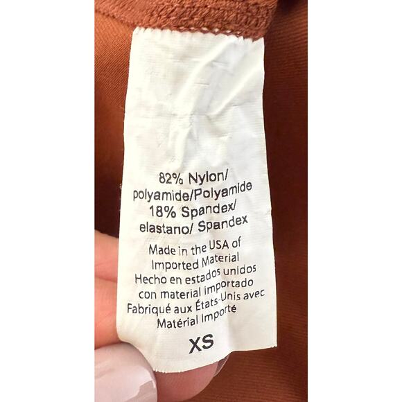 Beyond Yoga Womens Sun Print High Waisted Metallic Midi Leggings Cinnamon Tan XS - Picture 9 of 10